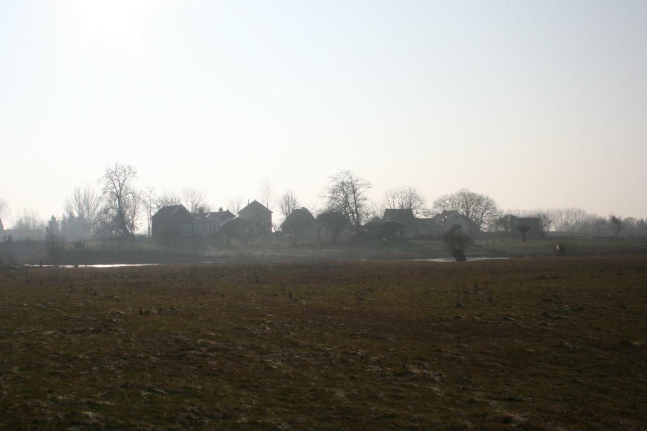 Unique Place On The River Waal Heerewaarden Bagian luar foto